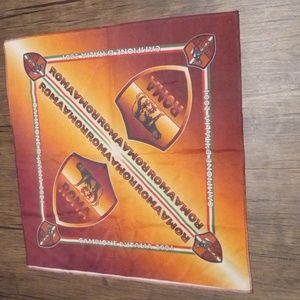 Roma 2001 Scarf Champion D' Italia Wolf Mother Pretty Colors Fade Hombre 16"